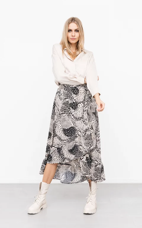 Wrap skirt with tie 