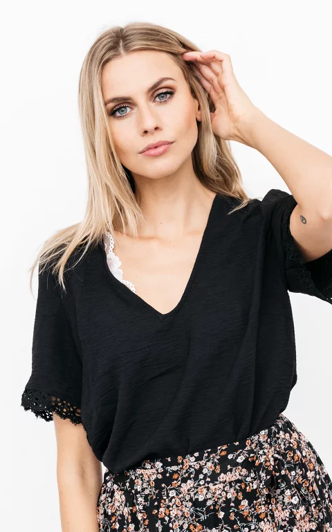 V-neck top with embroidery 