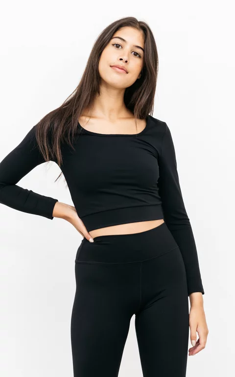 Long-sleeved, cropped sports top  black