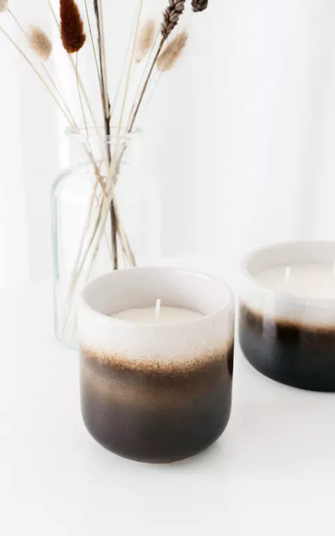 Candle in ceramic jar cream brown
