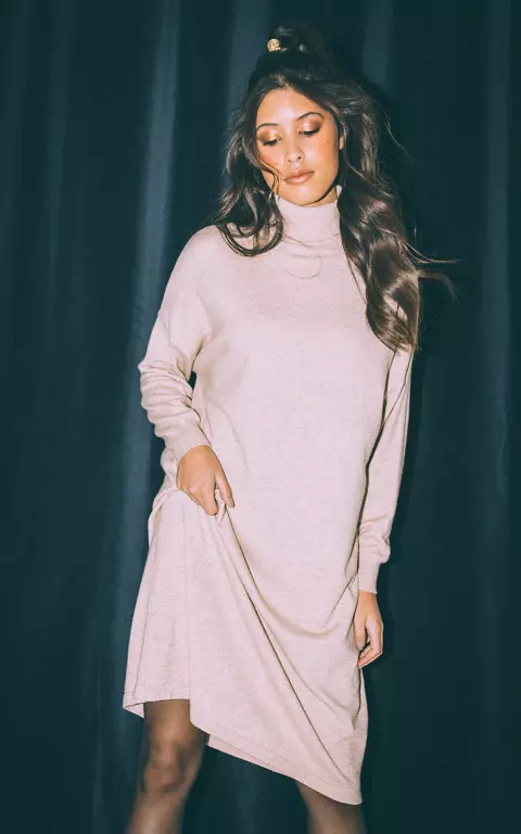 Jurk met col beige