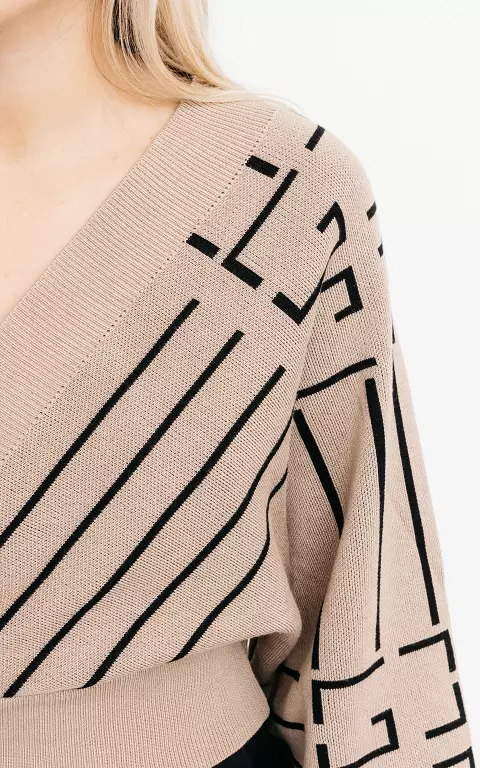 Wrap-around sweater light brown black
