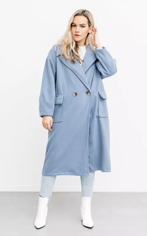 Buttoned coat 