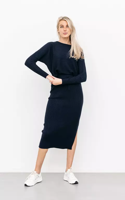 Stretchy set of sweater and skirt 