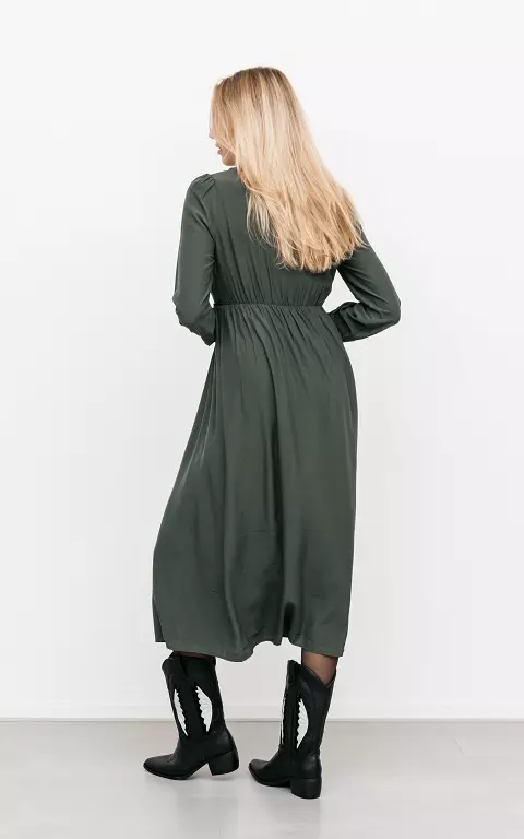 Langes Kleid mit Zierknöpfen dunkelgrün