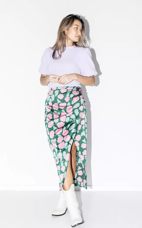 Satin-look skirt with split on the side green pink