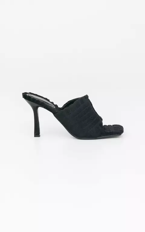 Heels with square nose black