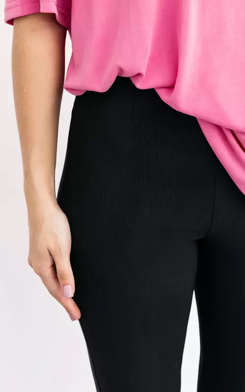 Pants with split black