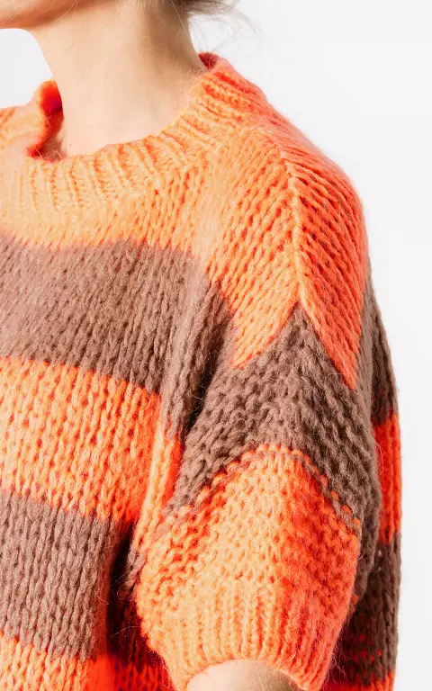Gestreepte trui met korte mouwen oranje bruin
