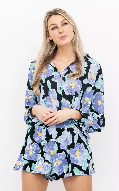 Blouse with floral print 
