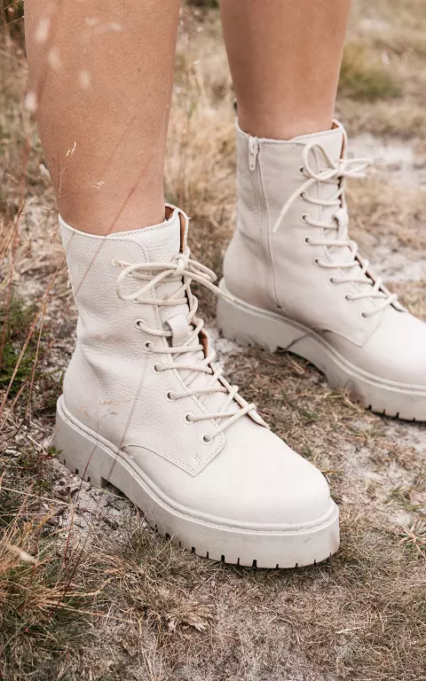 Leather lace-up boots 