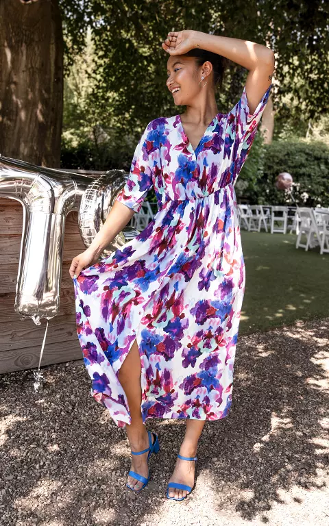 Maxi dress with floral print white purple