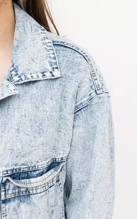 Cropped denim jacket with pockets light blue