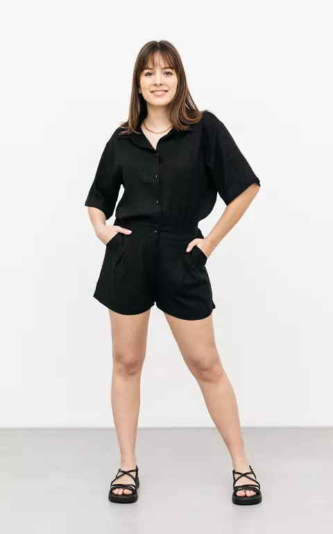 Cotton shorts with side-pockets black