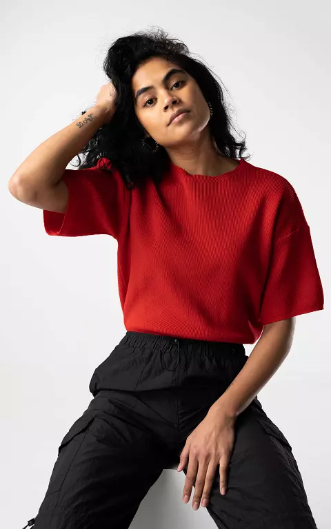 Top with round neck red