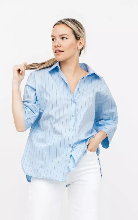 Blouse with short sleeves light blue