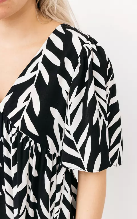 Lockeres Kleid mit Print schwarz weiß