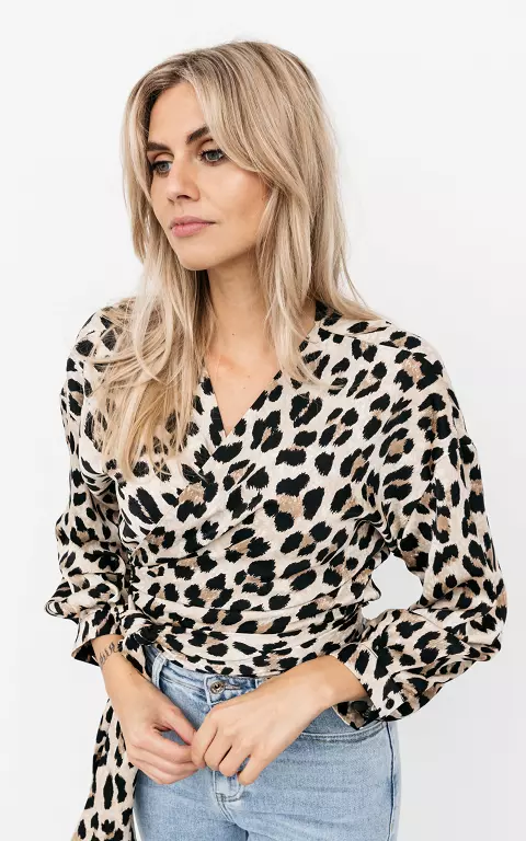 Tied wrap-around top with print leopard