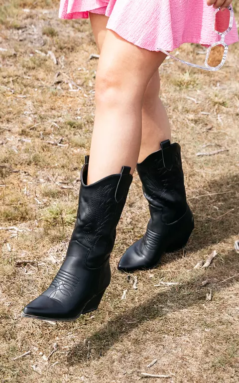 Leather-look cowboy boots black