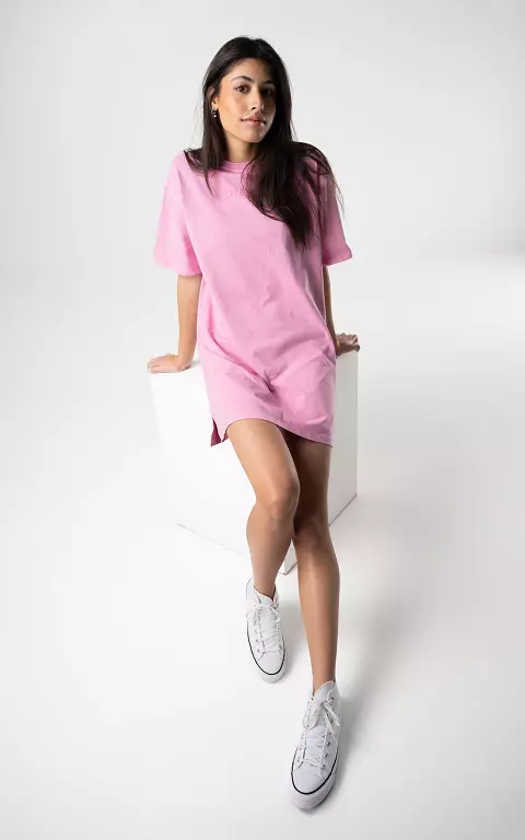 T-shirt jurk met 'be humble' borduursel roze