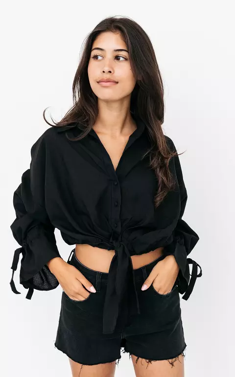 Cropped blouse with waist tie 