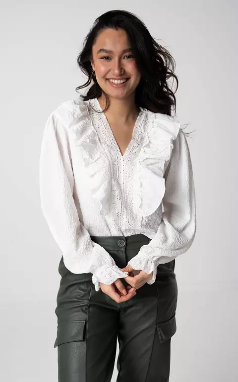 Blouse with lace details and flounces 