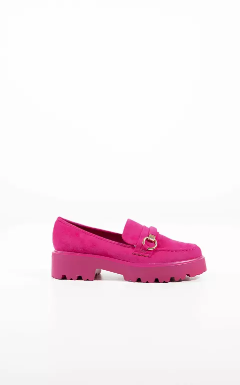 Suede look loafers with gold-coloured details fuchsia