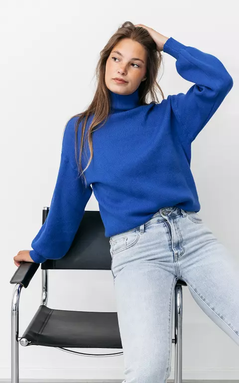 Turtleneck sweater with puffed sleeves blue
