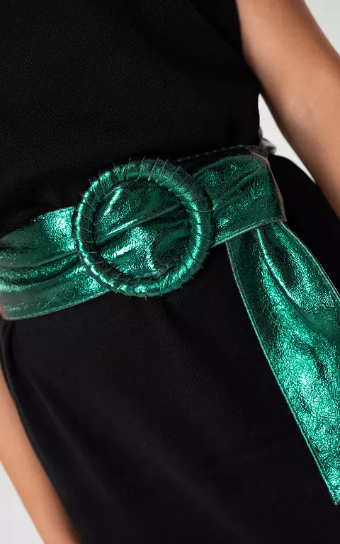 Metallic look belt with round clasp dark green
