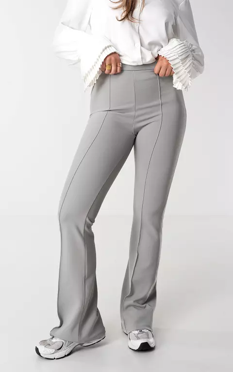 High-waist, flared trousers 