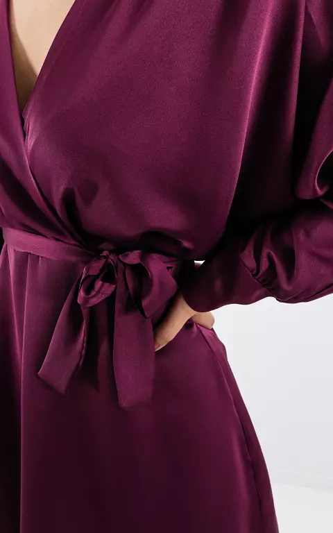 Satin-look dress with tie purple