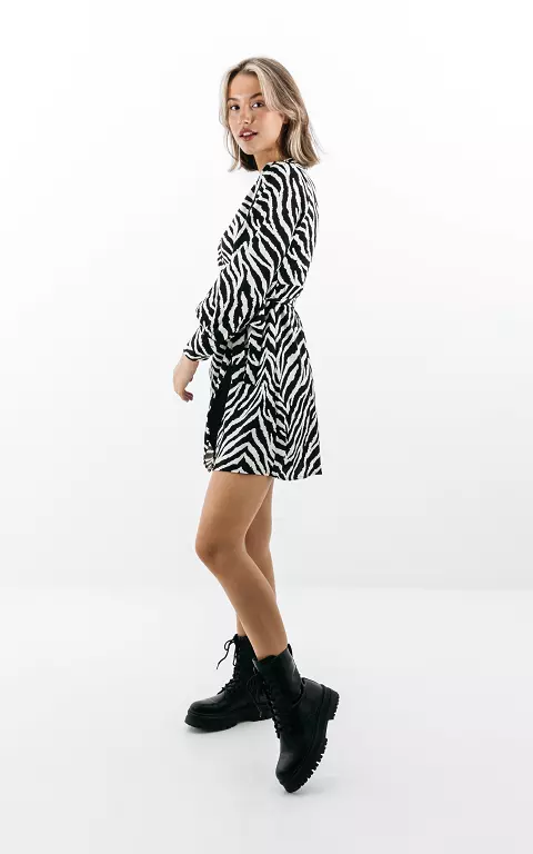 Wickel-Kleid mit Zebra-Print schwarz weiß
