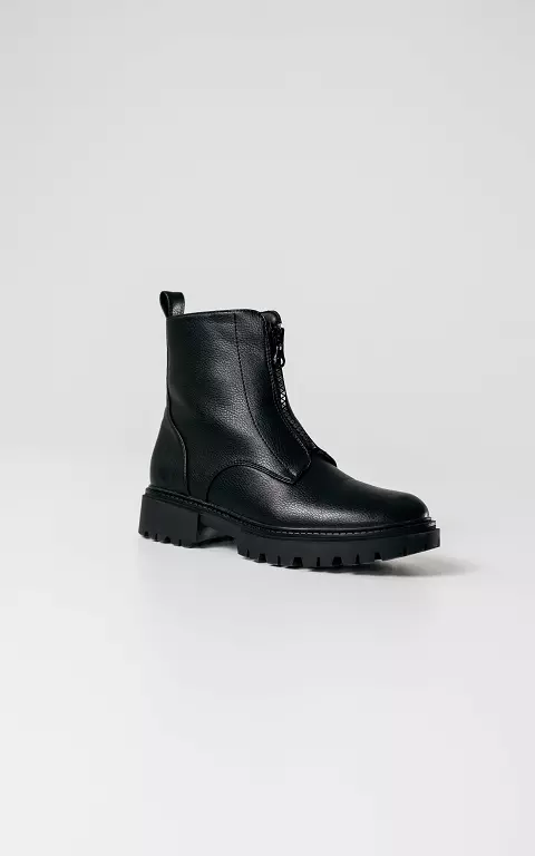 Leather-look boots with decorative zip 