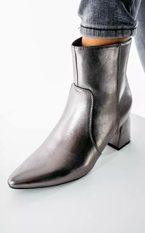 Boots with block heel gunmetal