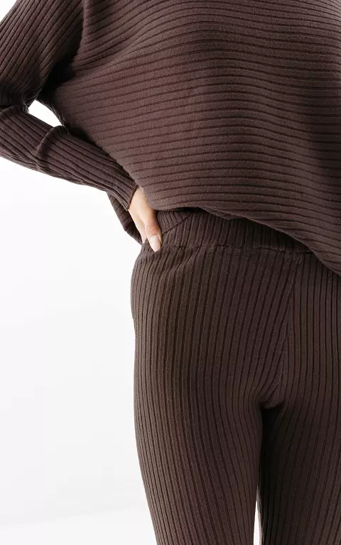 Set of sweater and pants dark brown