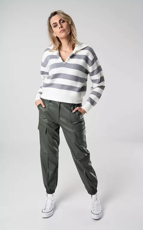 Leather-look cargo pants 