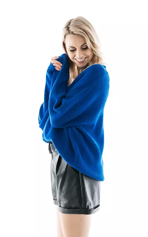 Comfy Pullover mit V-Ausschnitt kobaltblau