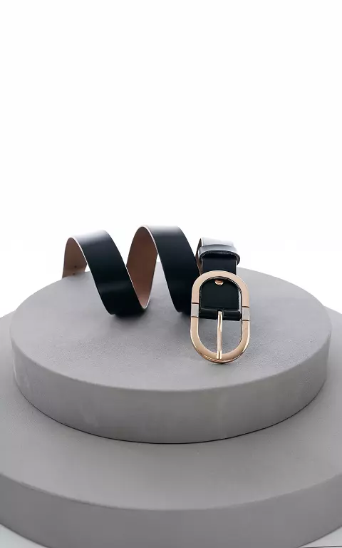 Leather belt with oval clasp black gold