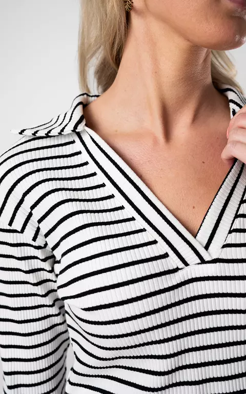 Striped top with v-neck white black