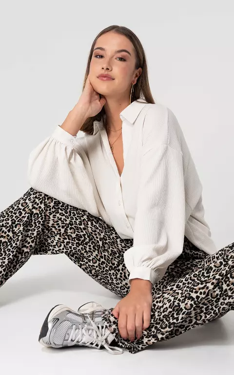 Oversized blouse with buttons cream