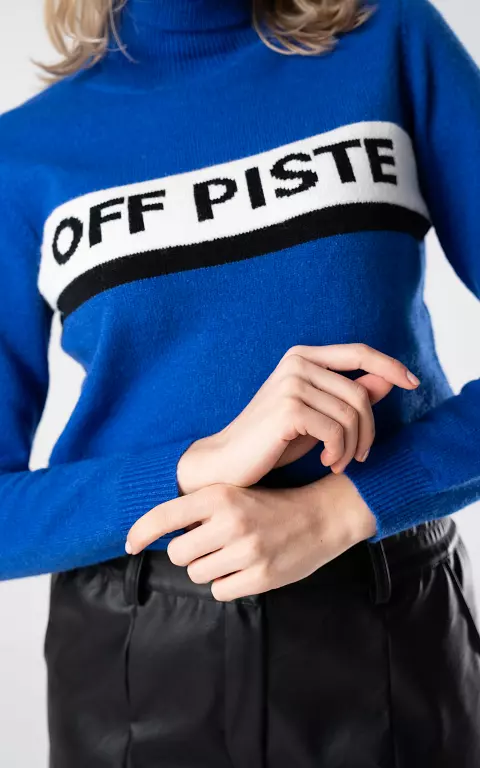 Pullover mit Text OFF PISTE  kobaltblau weiß