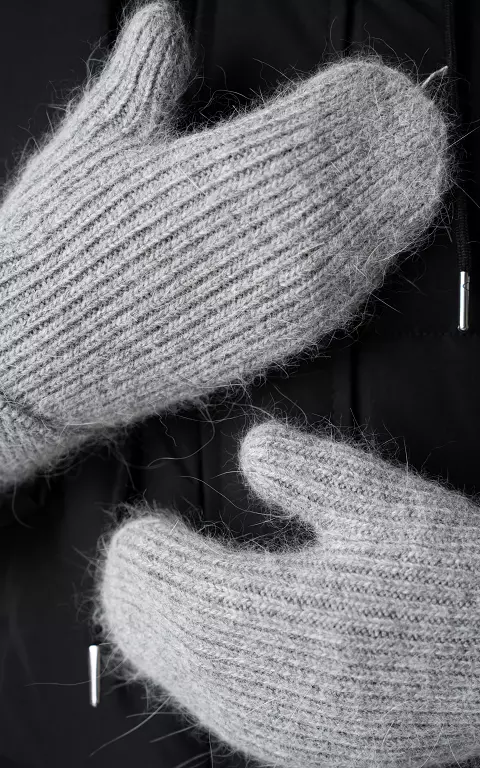 Knitted mittens grey