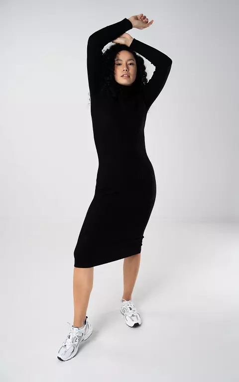 Maxi dress with turtleneck black