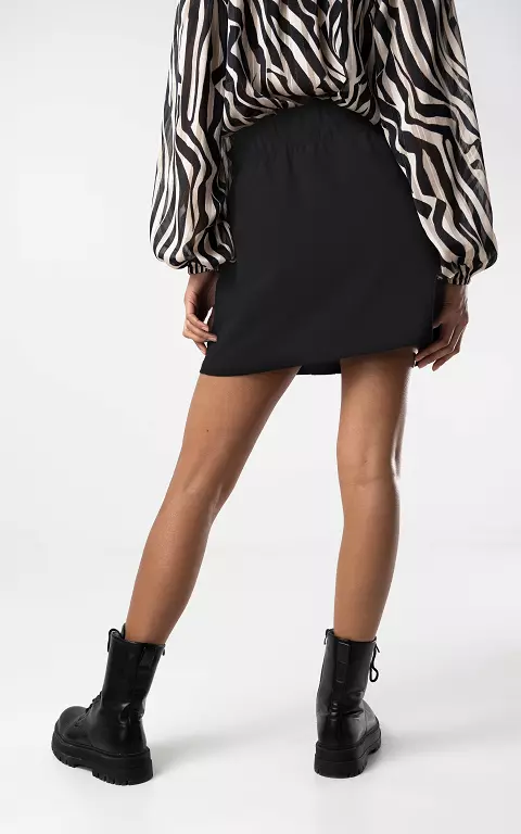 Mini rok met sierknopen zwart