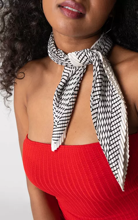 Satin-look pleated scarf 