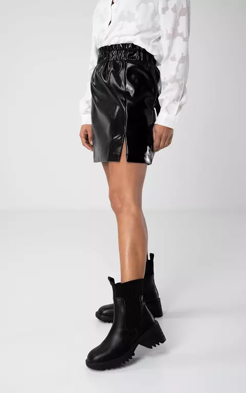 Leather-look rok met split zwart