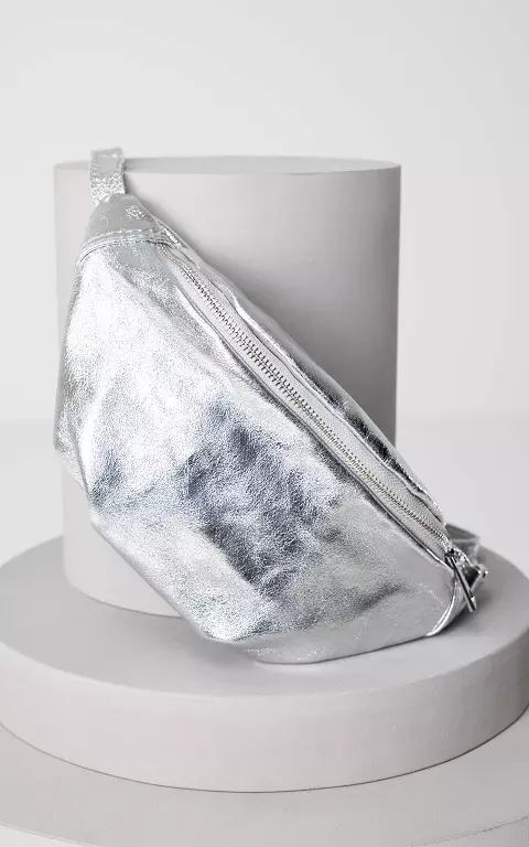 Leather hip bag with silver-coloured zip 