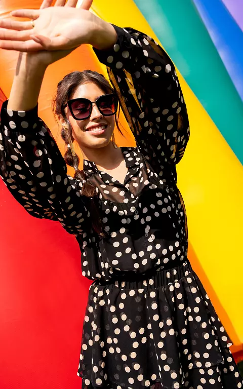Dotted blouse with wide sleeves 