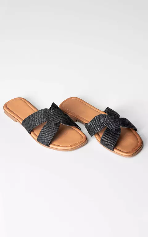Slippers with braided band 