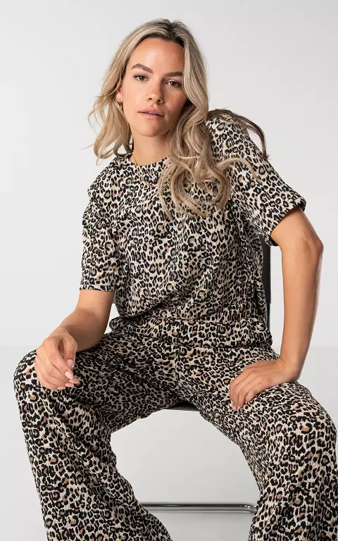 Leopard print shirt with shoulder pads 